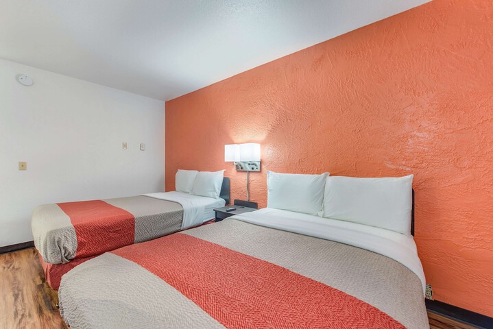 Room 18 of 36