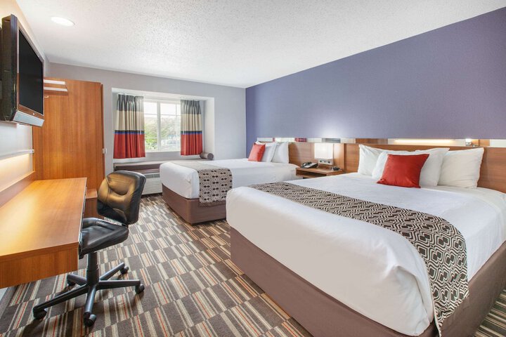 Room 16 of 25