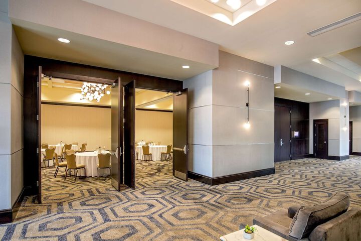 Hilton Columbus / Polaris
