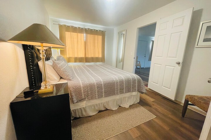 Room 33 of 61