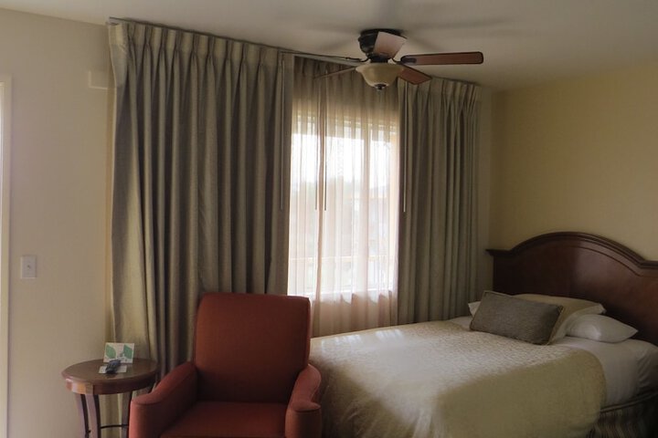 Room 5 of 13