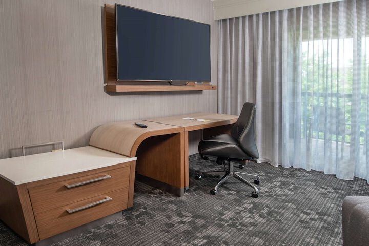 Room 12 of 28