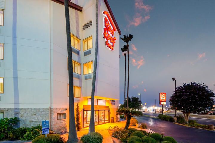 Hotel 3 of 35