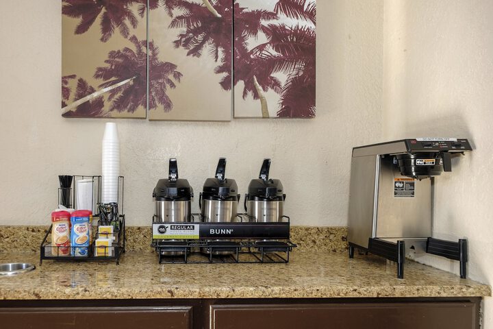 Breakfast/Coffee Service 31 of 31