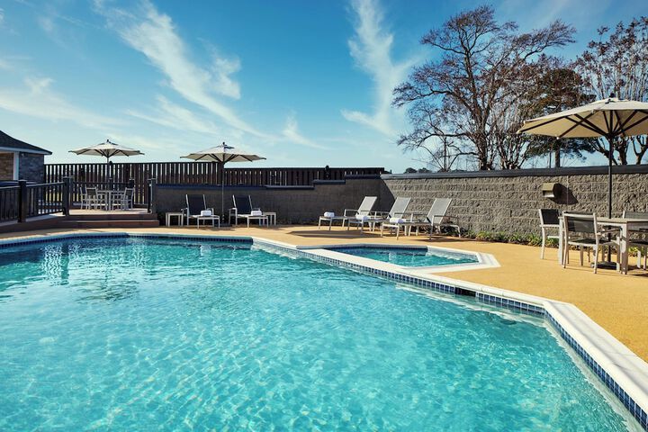 Pool 4 of 37