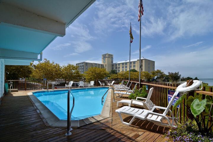 Pool 6 of 25