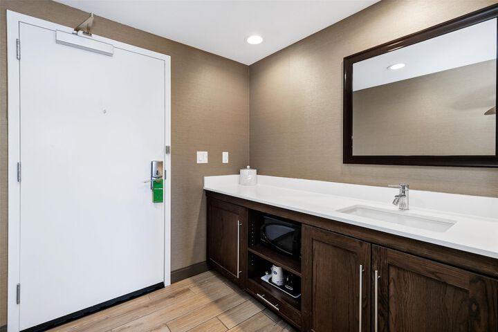 Hampton Inn & Suites Logan