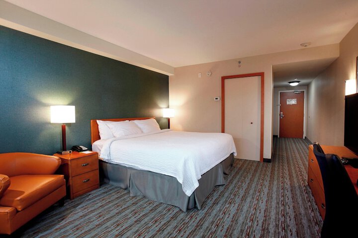 Room 10 of 29