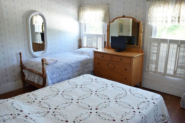 Room 73 of 127
