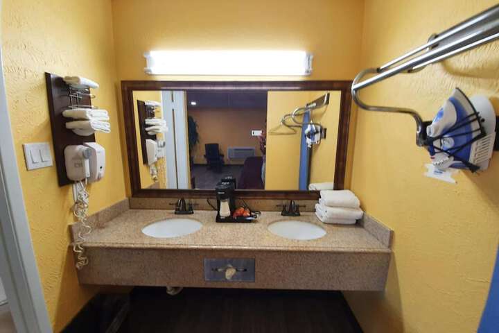 Chaparral Motel