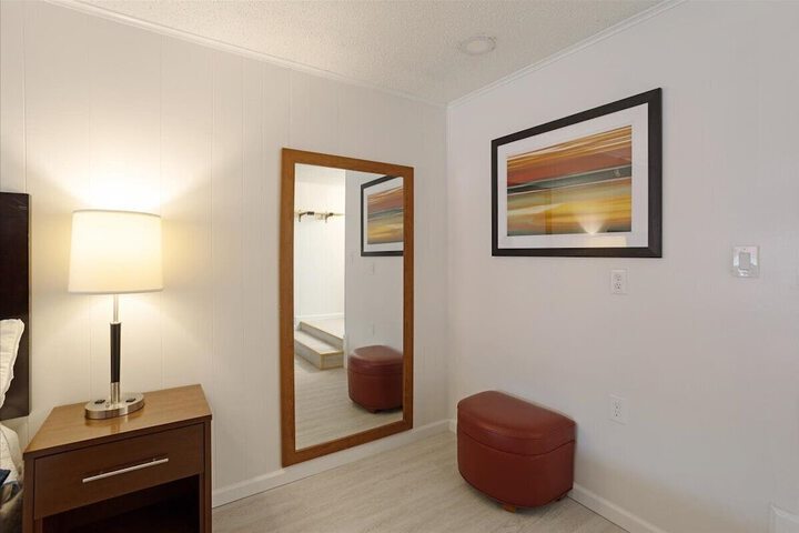 Room 22 of 28