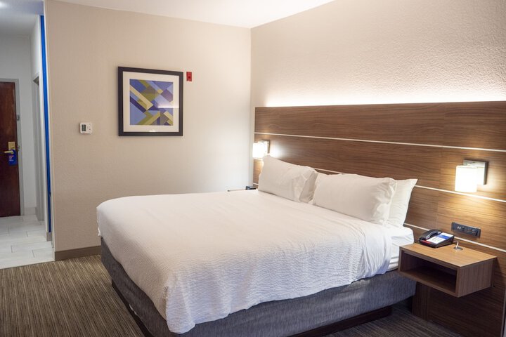 Holiday Inn Express & Suites Greenville Airport by IHG