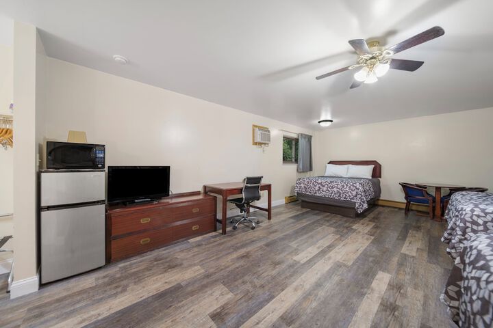 Room 14 of 66