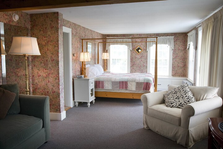 Room 29 of 104