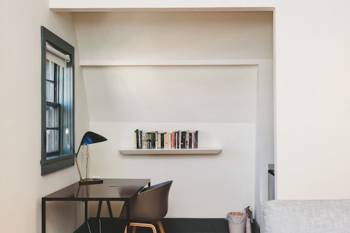 Room 51 of 79