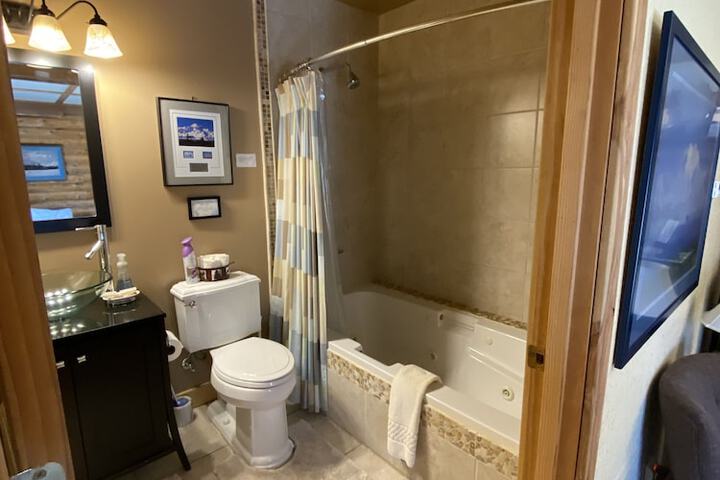 Room 7 of 26