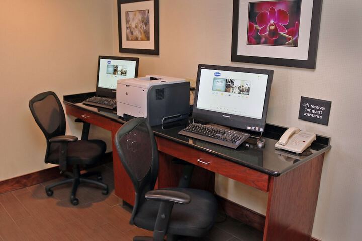 Business Center 31 of 32