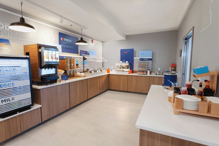 Holiday Inn Express & Suites Logan by IHG