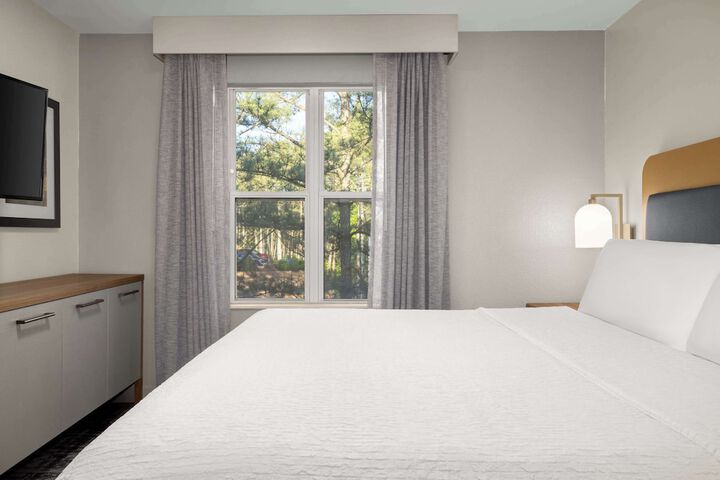 Room 21 of 50