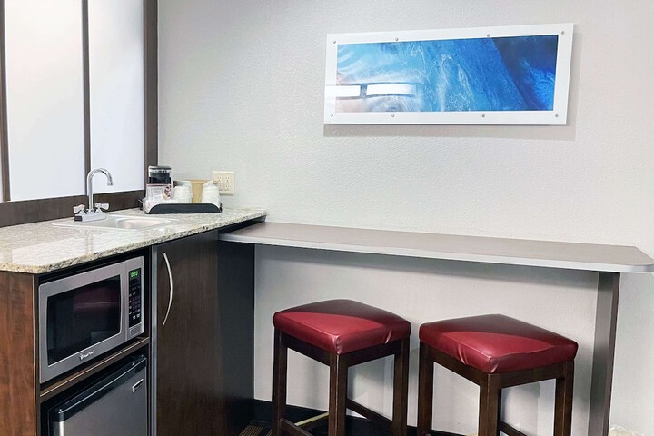 Room 9 of 32
