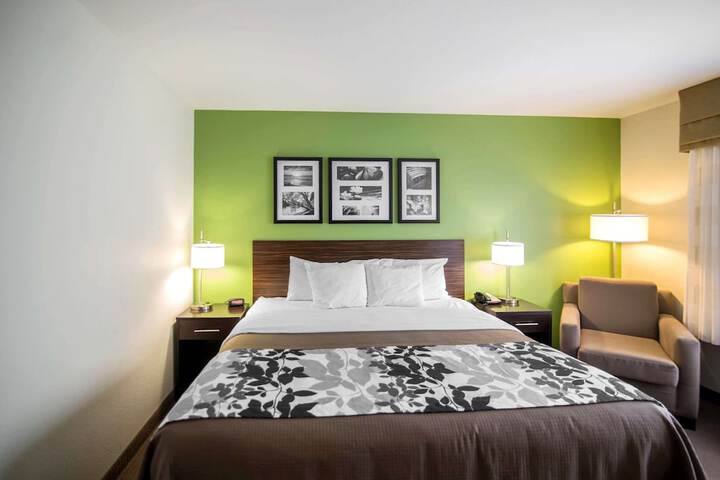 Room 16 of 46