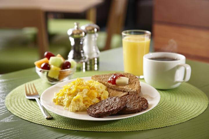 Breakfast/Coffee Service 29 of 33