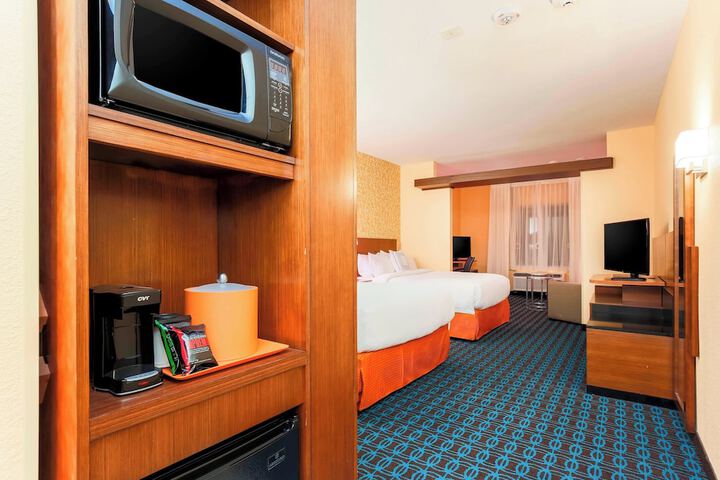 Room 14 of 27
