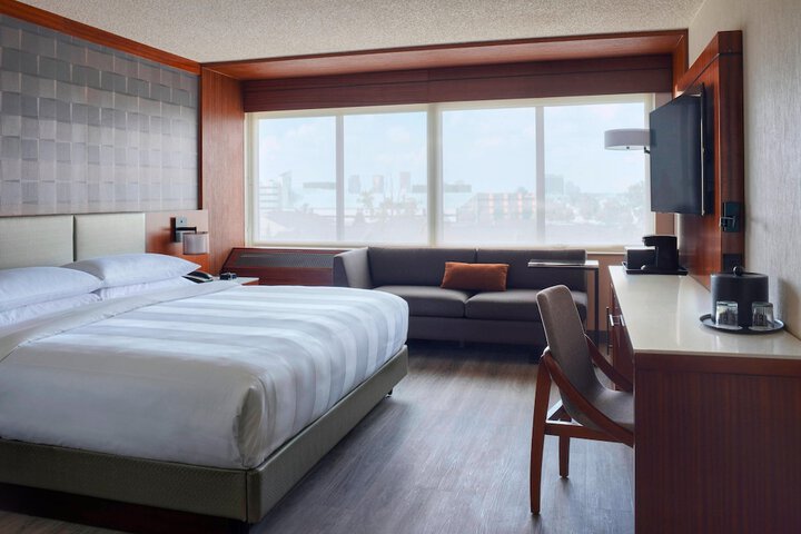 Room 9 of 29