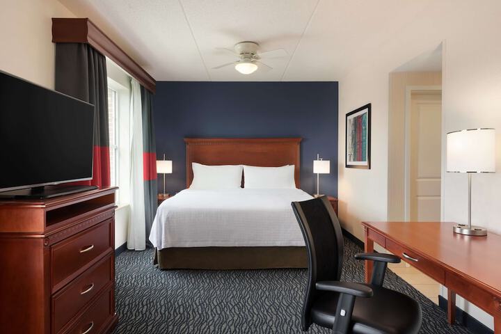 Room 16 of 37