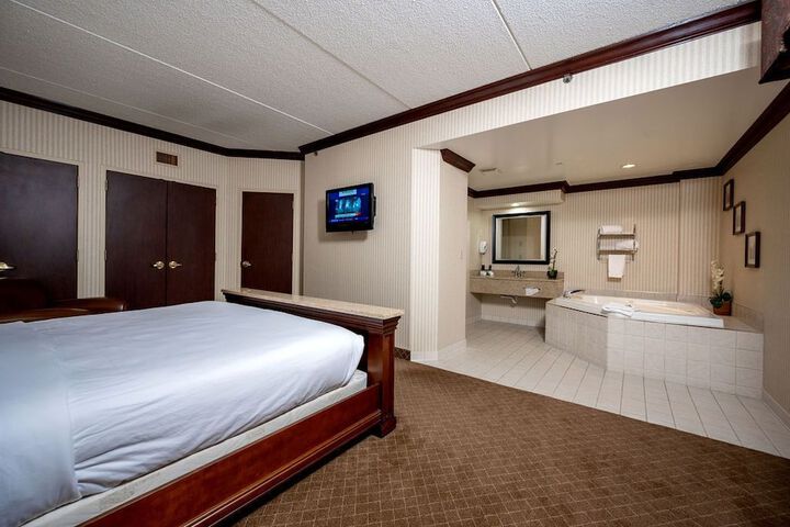 Room 25 of 34