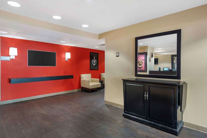 Hotel Interior 10 of 28