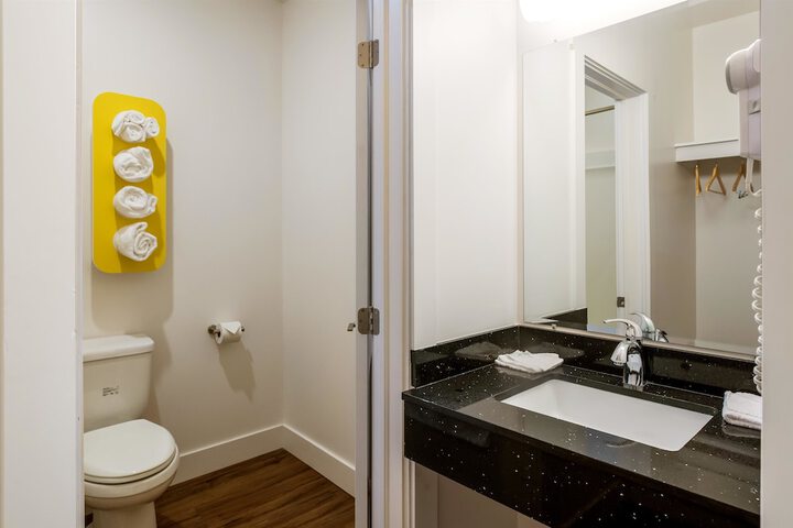 Room 15 of 43