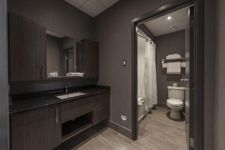 Room 26 of 53