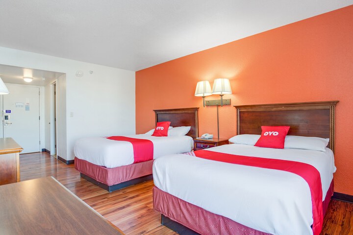 Room 21 of 32