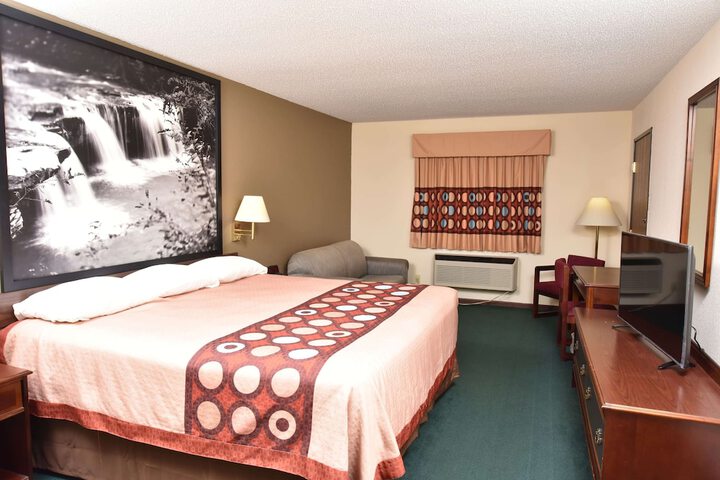 Room 22 of 47