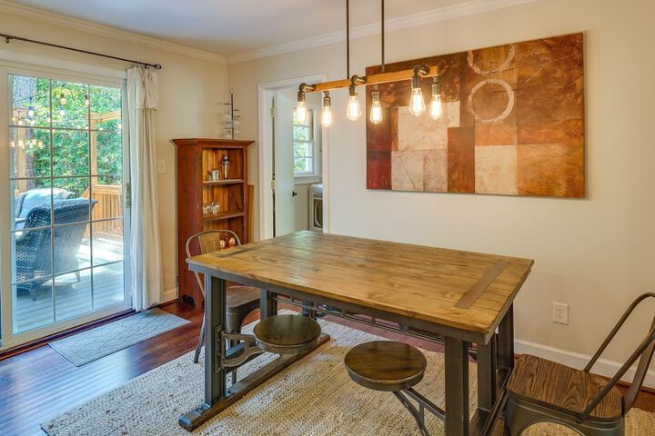 Southern Pines Vacation Rental w / Deck & Grill!