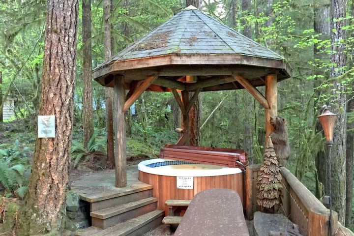 25sl - Hot Tub - Bbq - Pets Ok - Wifi - Sleeps 6 1 Bedroom Home by RedAwning