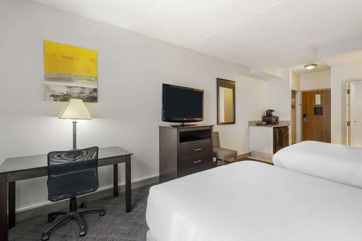 Room 18 of 35