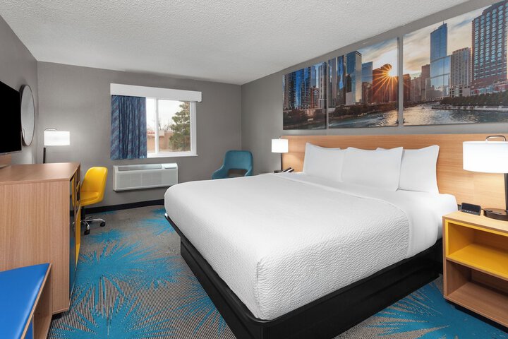 Days Inn by Wyndham Waukegan