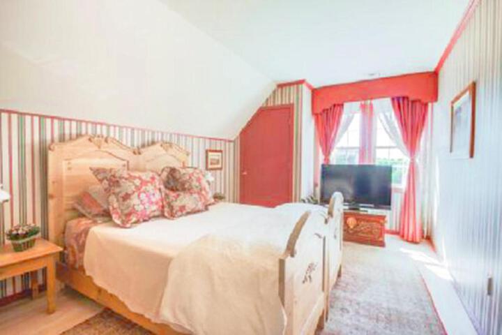 Villa Victoria - Cozy Hamptons Villa