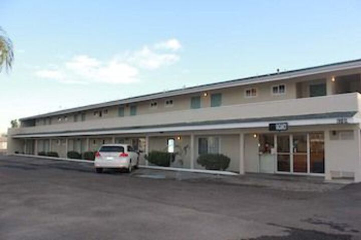 Holiday Lodge