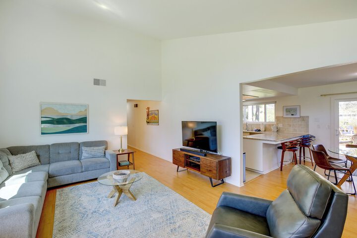 Lakefront Grover Beach Home Walk to Ocean!