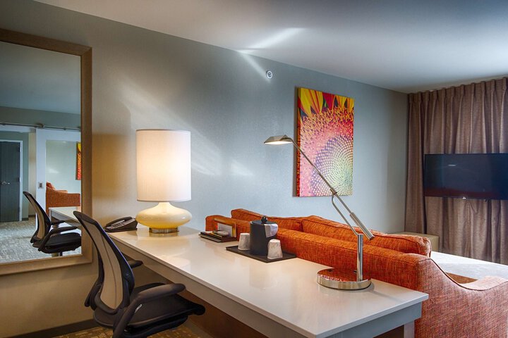 Room 27 of 37