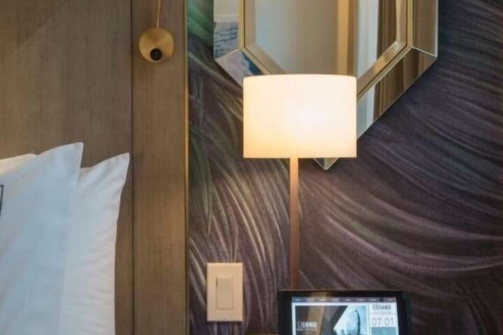 Room 16 of 50