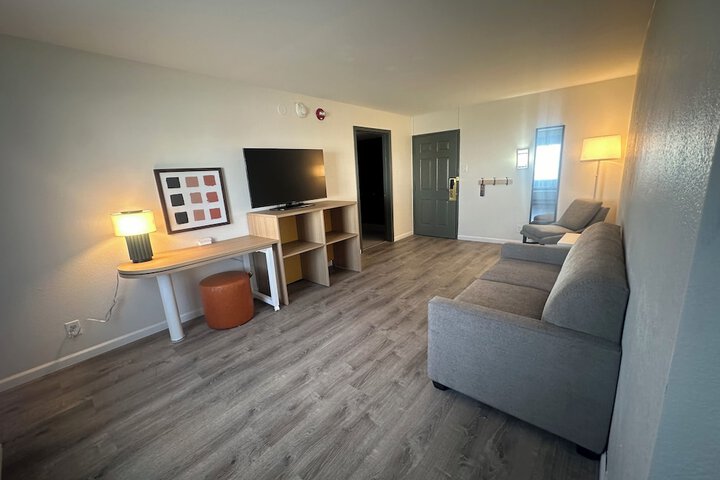 Room 28 of 41