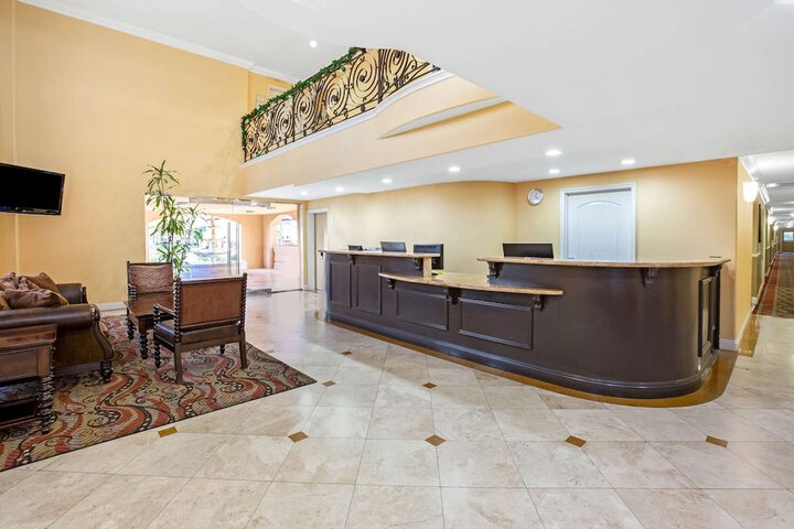 Hotel Interior 10 of 40