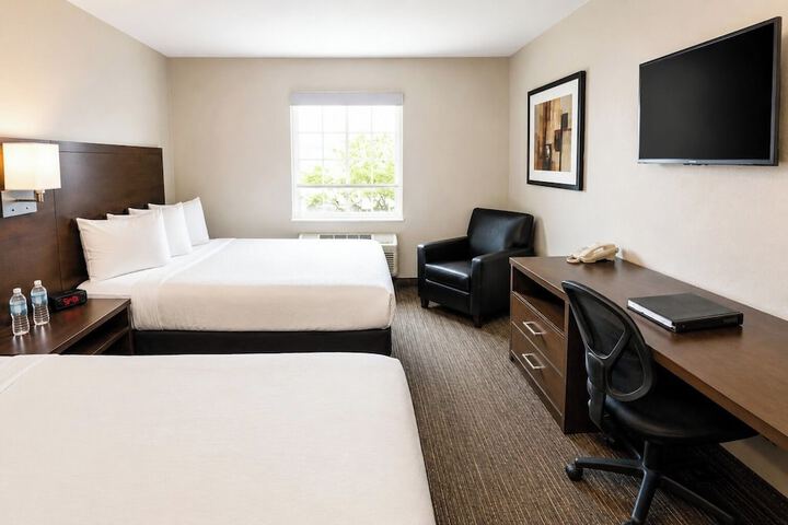 Service Plus Inn & Suites Grande Prairie