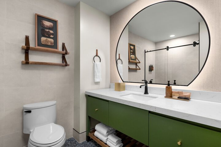 The Inelle Oakhurst Yosemite, a Tribute Portfolio Hotel