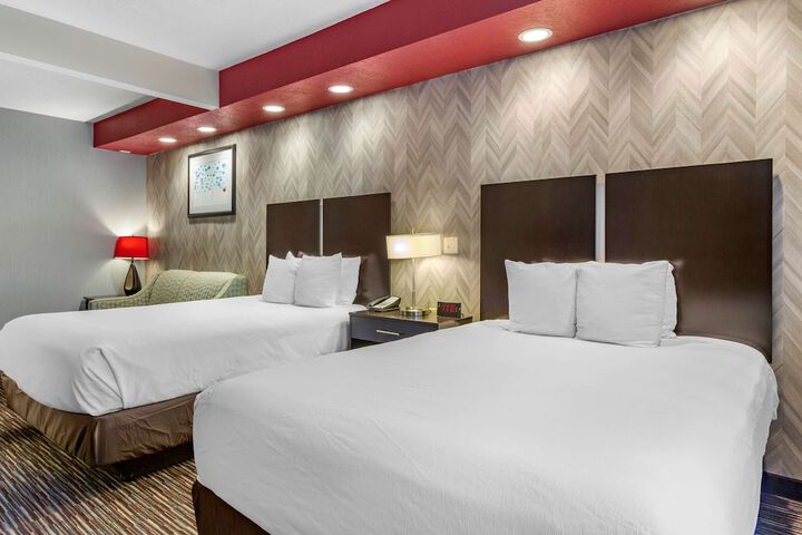 Room 32 of 45
