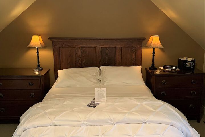 Room 11 of 37